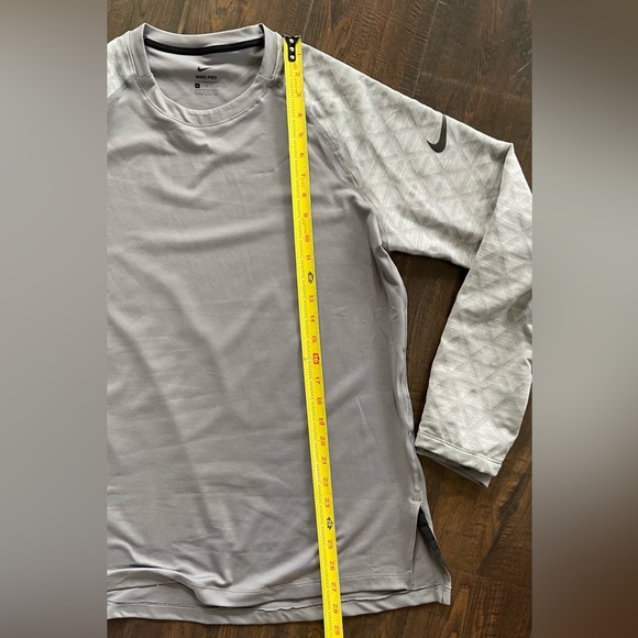 NIKE PRO Training Shirt Grey DriFit Moisture Wick Performance Size Large - Picture 9 of 10